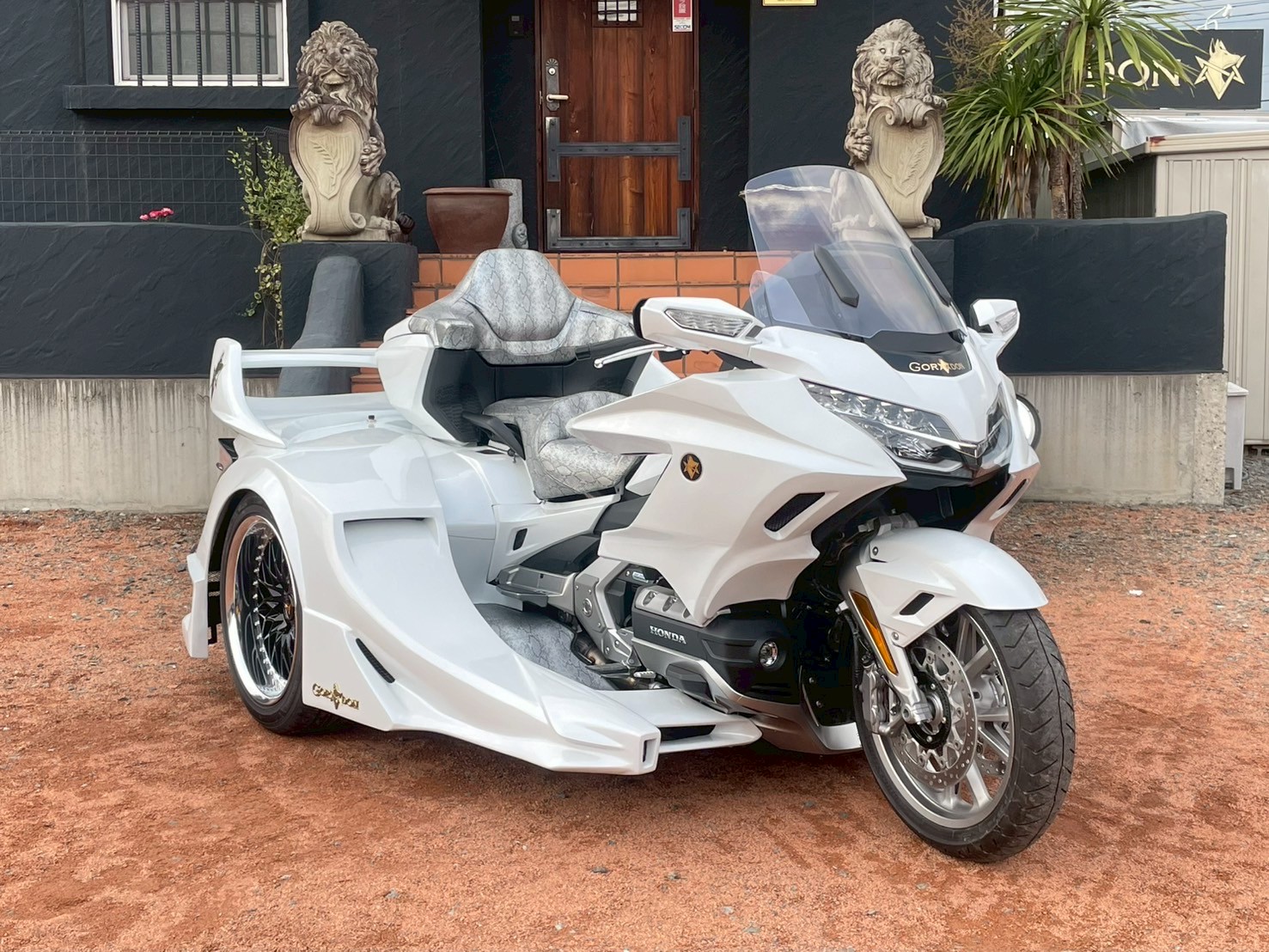 GORDON GL1800トライク TypeF