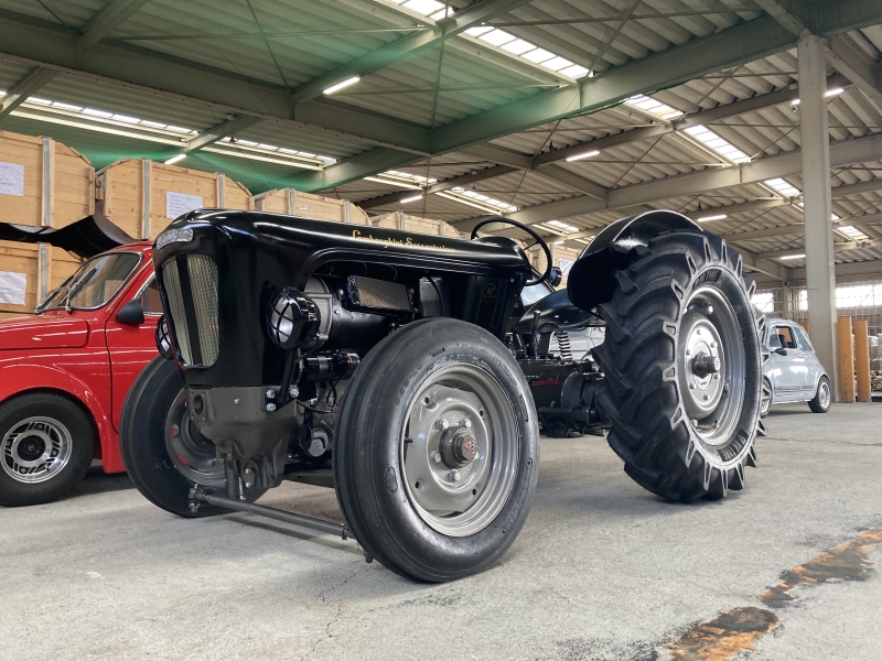 Lamborghini トラクター 3352R