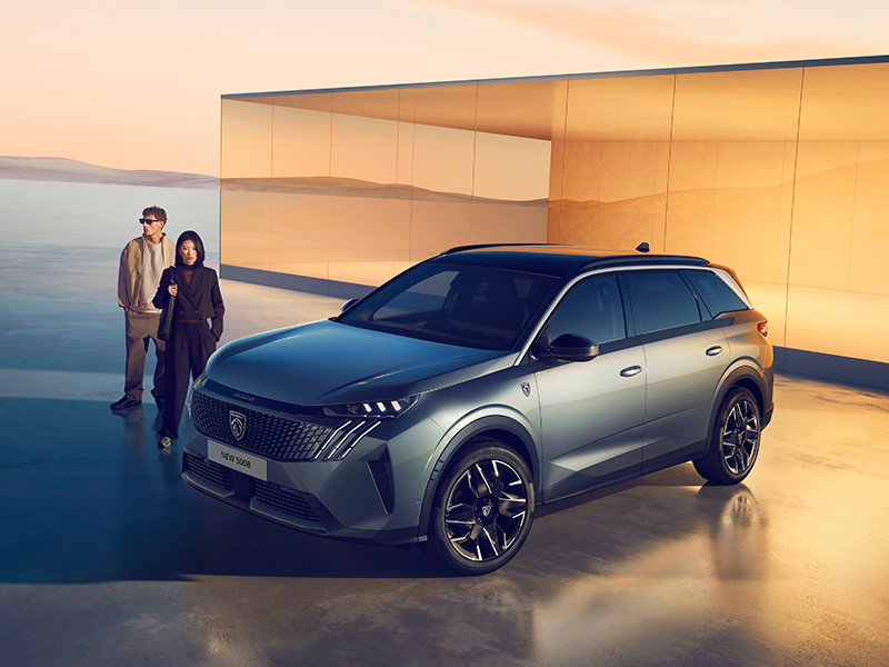 PEUGEOT 5008 GT Hybrid