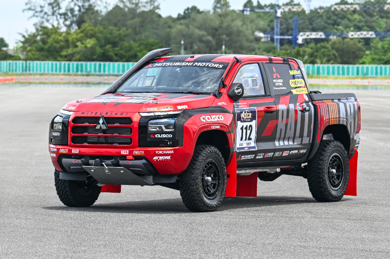 トライトン ラリーカー AXCR2025 優勝車