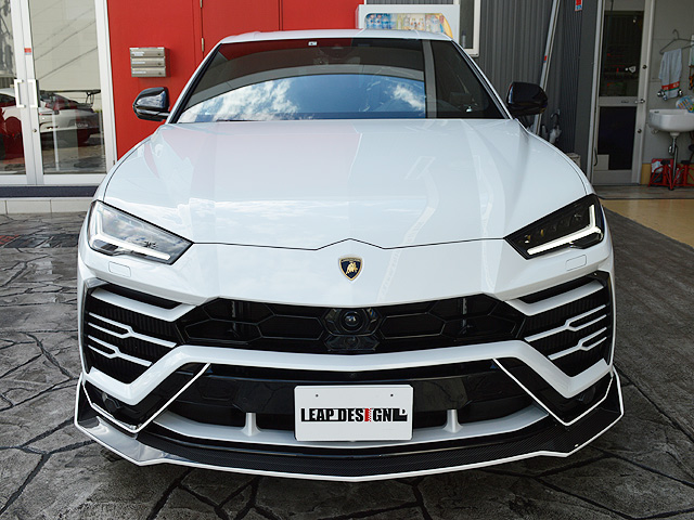 URUS Photo1