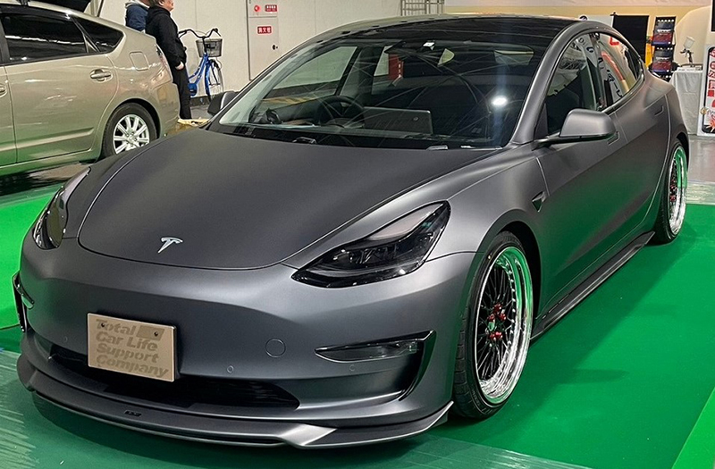 SA KOBE TESLA Model3